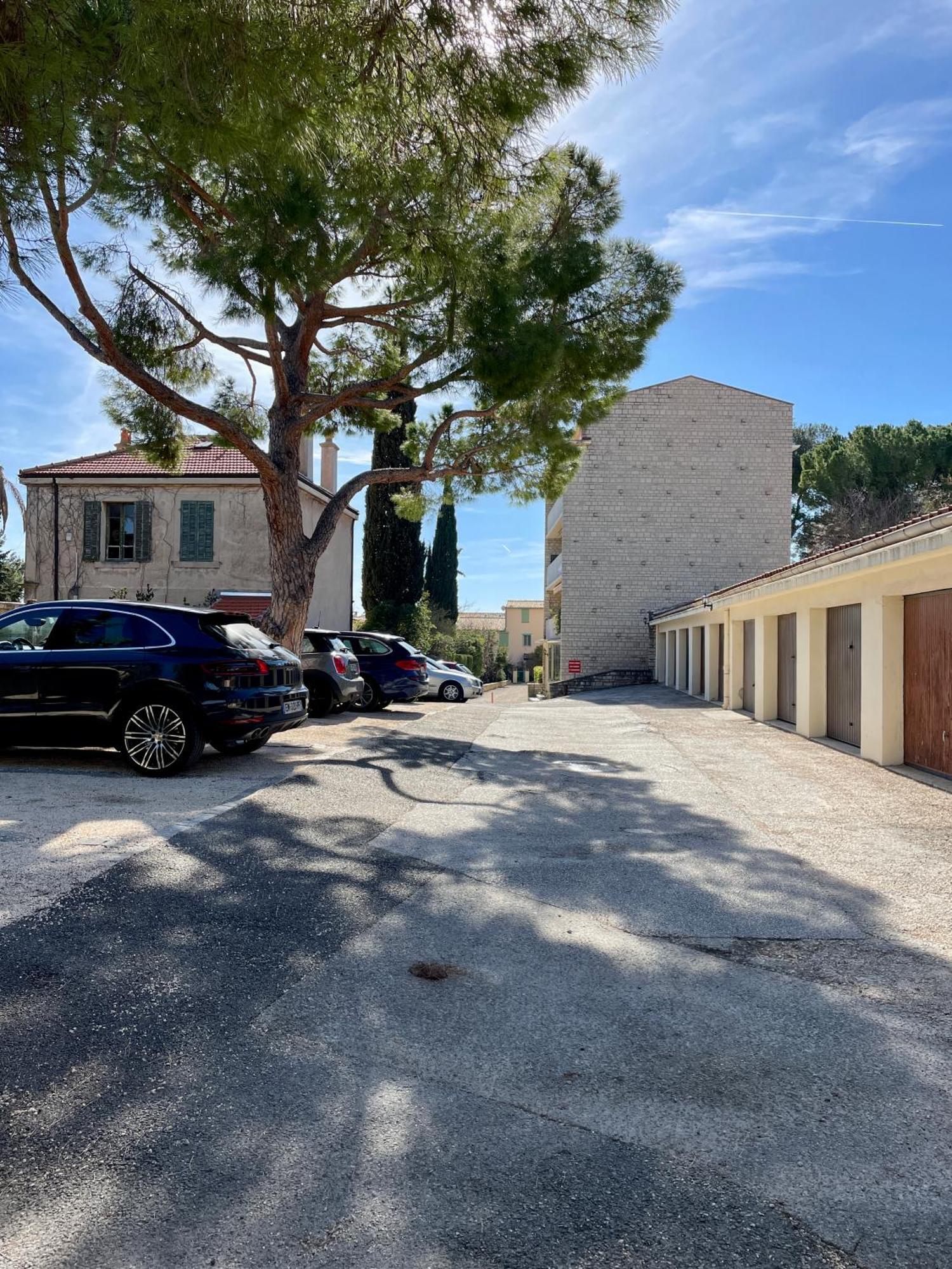 Au Coeur Et Au Calme De Bandol, Parking Et Climatisation Apartment Екстериор снимка